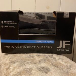 NIB men’s xxl memory foam slippers